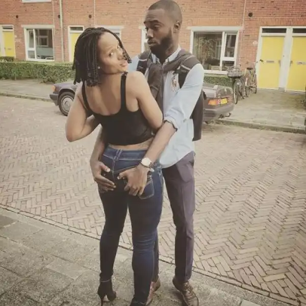 Crazy Fan Grabs Maheeda